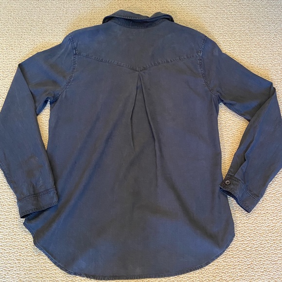 ❌SOLD❌ Cloth & Stone Washed Button Down - Picture 7 of 9